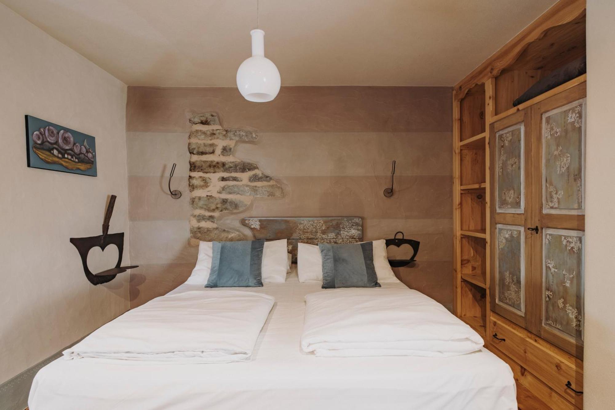 Au Coeur Du Village Chambres D'Hotes & Spa Arnad Exterior foto